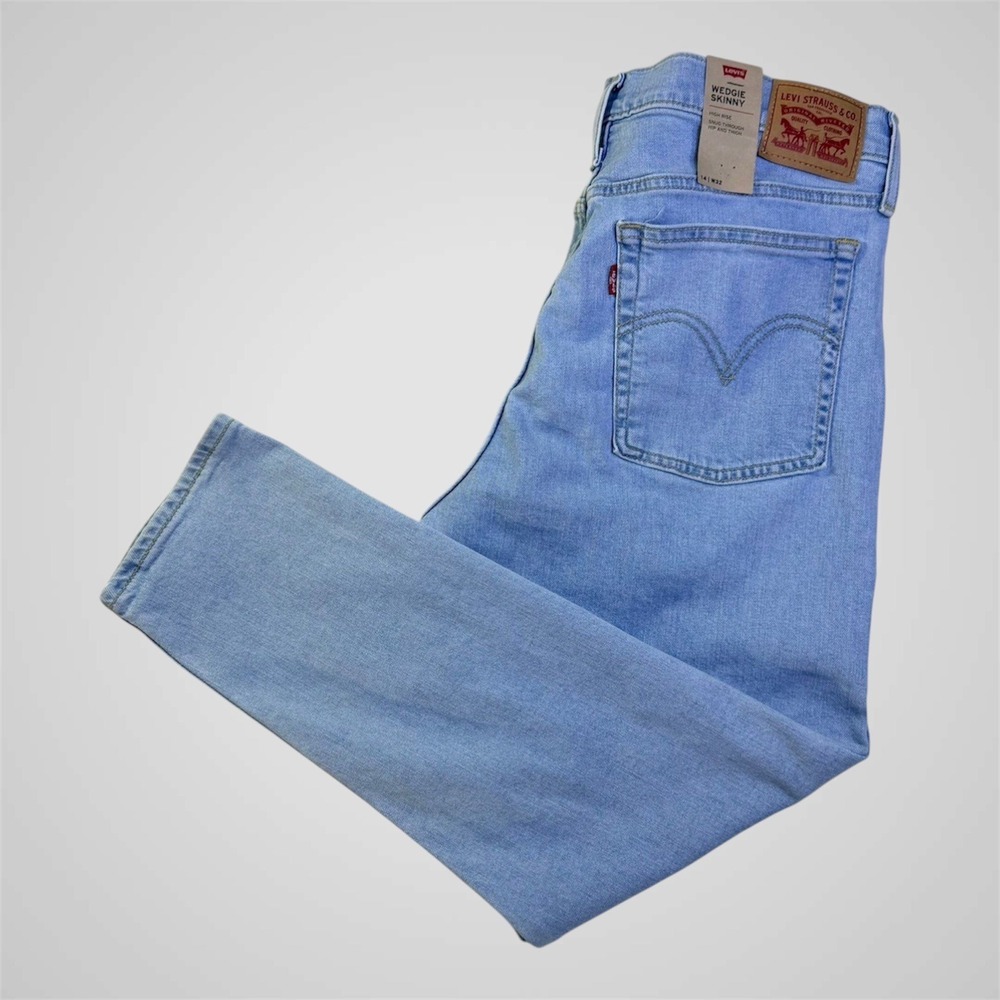 Levi's Wedgie Skinny Jeans Womens 32x26 Light Wash High Rise Button Fly Crop - Picture 7 of 15